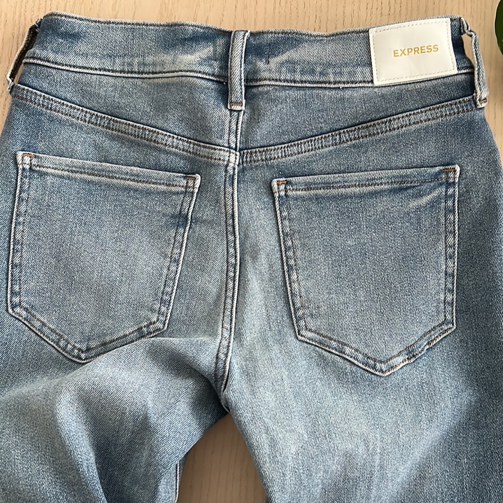 Express Mid Rise Jeans - Picture 6 of 12